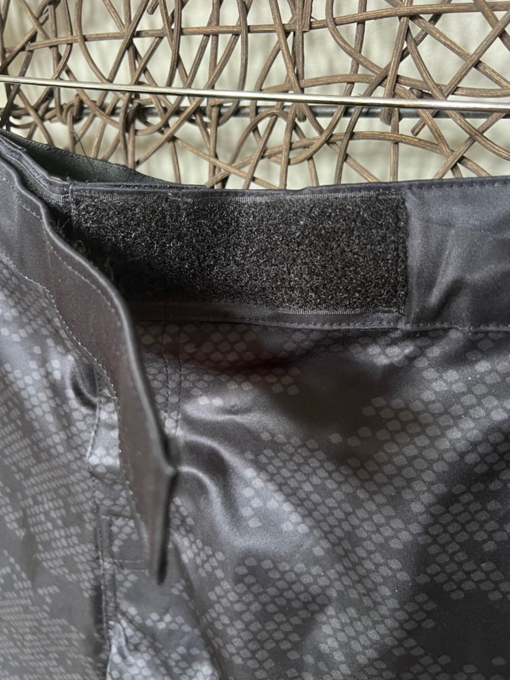 Hayabusa Hexagon Mid-Thigh Hybrid Fight Short black virtually indestructible M - Picture 5 of 16